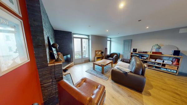 POITIERS Appartement T4 lumineux avec balcon et cave en plein centre-ville