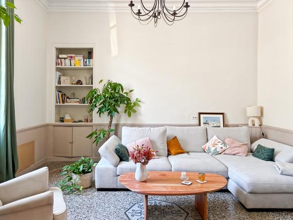 Châteaurenard (13160) Maison de ville bourgeoise rénovée 5 chambres avec terrasses et bassin