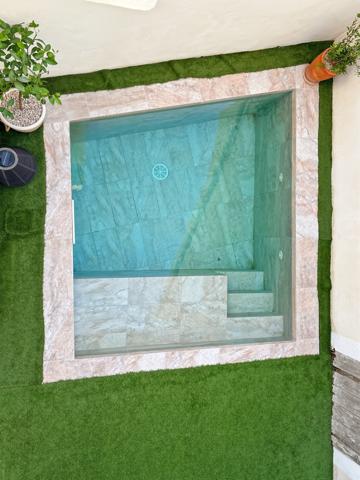 Châteaurenard (13160) Maison de ville bourgeoise rénovée 5 chambres avec terrasses et bassin