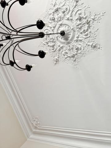 Châteaurenard (13160) Maison de ville bourgeoise rénovée 5 chambres avec terrasses et bassin