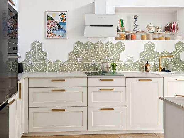 Châteaurenard (13160) Maison de ville bourgeoise rénovée 5 chambres avec terrasses et bassin