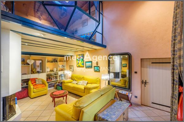 Maison à DOMMARTIN, 69380 - 8 pièces 250m²