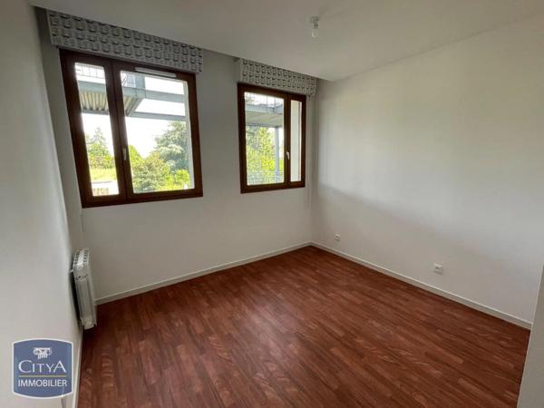 Appartement à louer 3 pièces 61.74m² Chinon (37500)