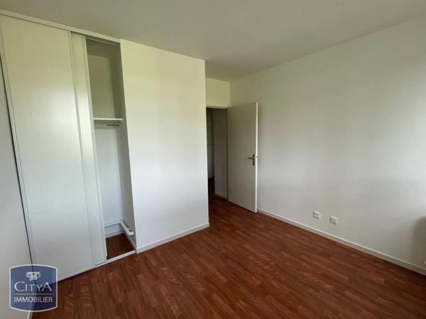 Appartement à louer 3 pièces 61.74m² Chinon (37500)