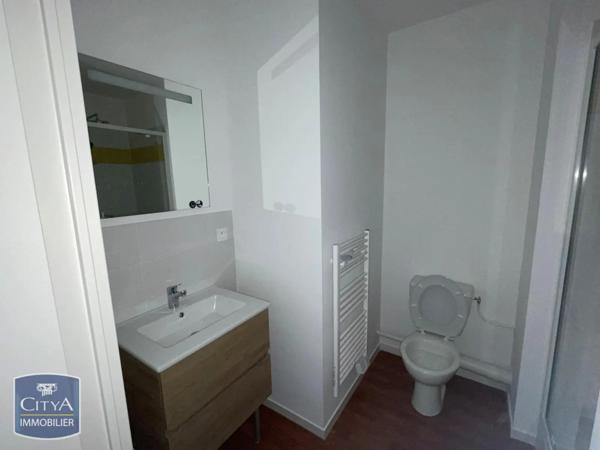 Appartement à louer 3 pièces 61.74m² Chinon (37500)