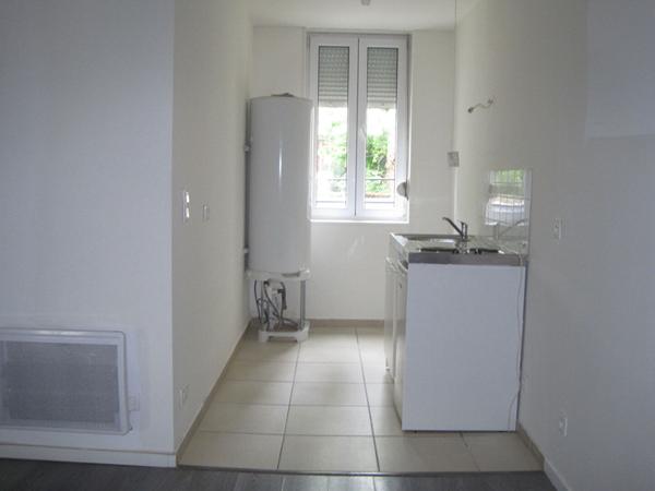 A LOUER APPARTEMENT DEUX CHAMBRES PROCHE CENTRE VILLE DE ST QUENTIN 02100