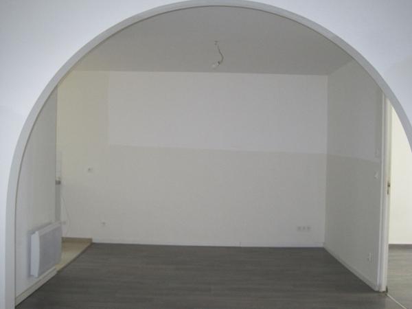 A LOUER APPARTEMENT DEUX CHAMBRES PROCHE CENTRE VILLE DE ST QUENTIN 02100