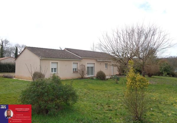 Superbe pavillon de plein pied de 95 m², 2315 m² de terrain, au calme, avec vues.