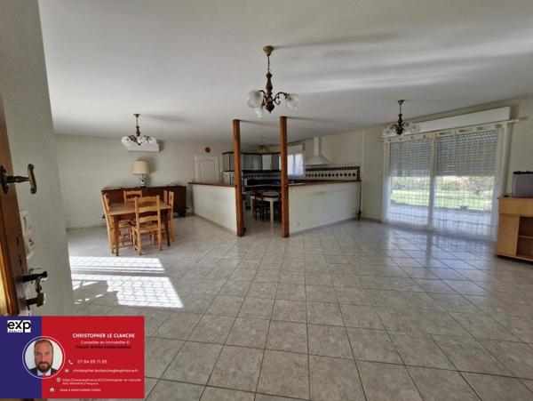 Superbe pavillon de plein pied de 95 m², 2315 m² de terrain, au calme, avec vues.