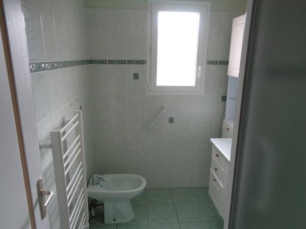 Superbe pavillon de plein pied de 95 m², 2315 m² de terrain, au calme, avec vues.