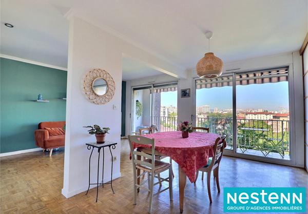 Appartement 3 pièces à vendre à Villeurbanne - Secteur recherché de Fays - vue dégagée.
