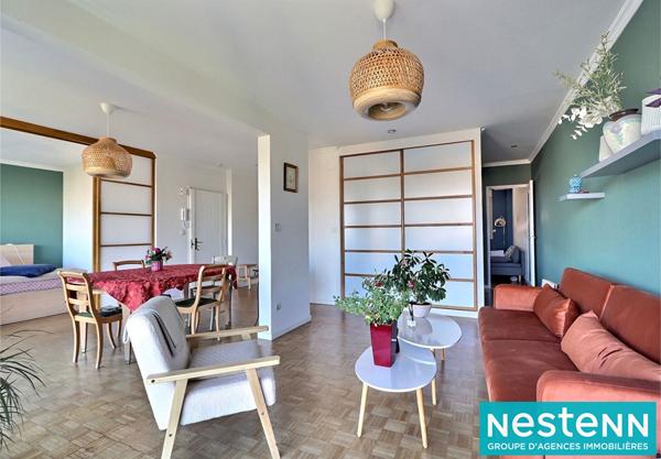 Appartement 3 pièces à vendre à Villeurbanne - Secteur recherché de Fays - vue dégagée.