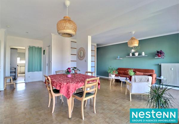 Appartement 3 pièces à vendre à Villeurbanne - Secteur recherché de Fays - vue dégagée.