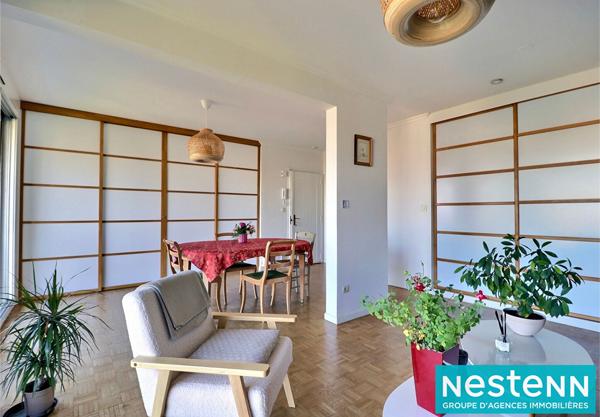 Appartement 3 pièces à vendre à Villeurbanne - Secteur recherché de Fays - vue dégagée.