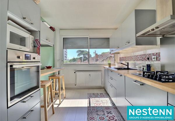 Appartement 3 pièces à vendre à Villeurbanne - Secteur recherché de Fays - vue dégagée.