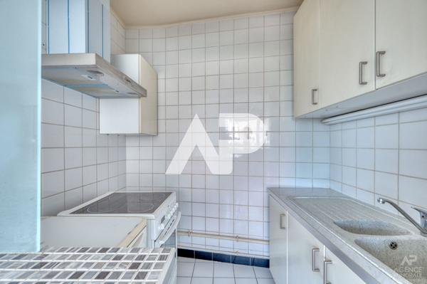 Appartement Rueil Malmaison 1 pièce(s) 29.31 m2 €220 000 ** - Référence 19314