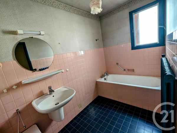Maison à vendre  6 pièces - 126,56 m 2   VALENCE  - 26