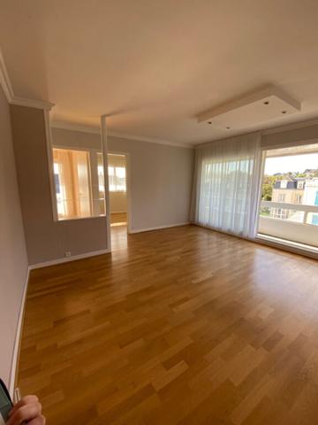 LOCATION A L"ANNEE - T3 Vue mer depuis le balcon