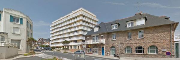 LOCATION A L"ANNEE - T3 Vue mer depuis le balcon