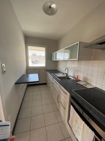 LOCATION A L"ANNEE - T3 Vue mer depuis le balcon