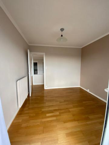 LOCATION A L"ANNEE - T3 Vue mer depuis le balcon