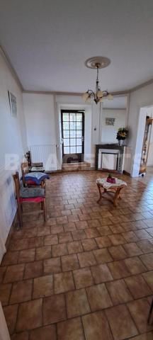 DEMEURE DE CARACTERE A SAINT PATERNE -LE CHEVAIN