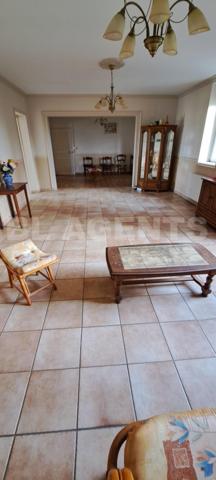 DEMEURE DE CARACTERE A SAINT PATERNE -LE CHEVAIN