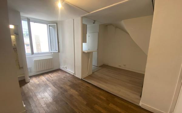 Appartement à vendre    1 pièce • 21,18 m2 Paris 10