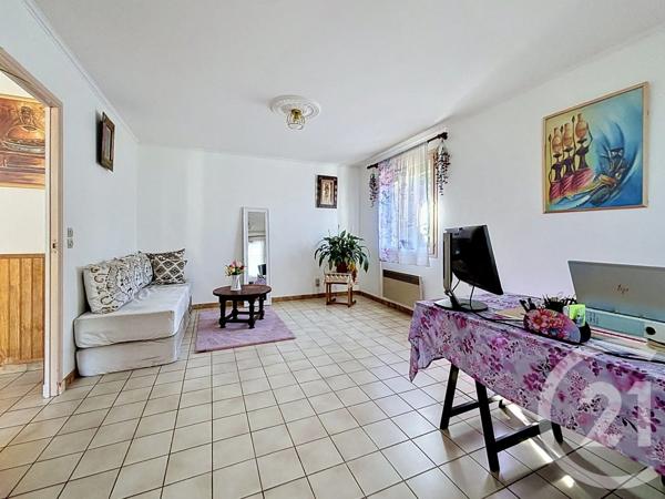 Maison à vendre  4 pièces - 82,60 m 2   MOZAC  - 63