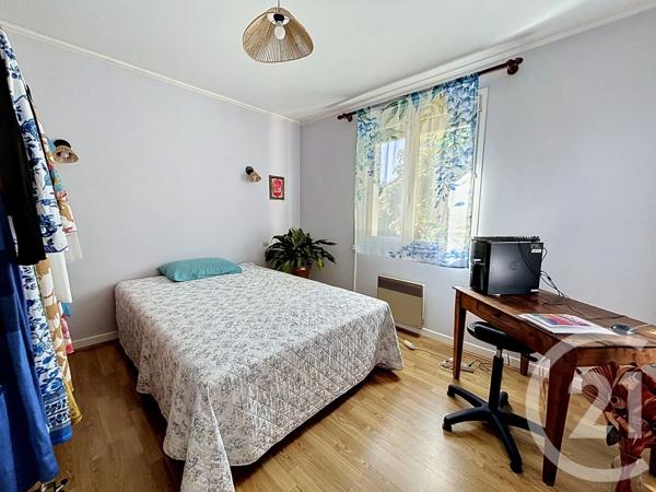 Maison à vendre  4 pièces - 82,60 m 2   MOZAC  - 63