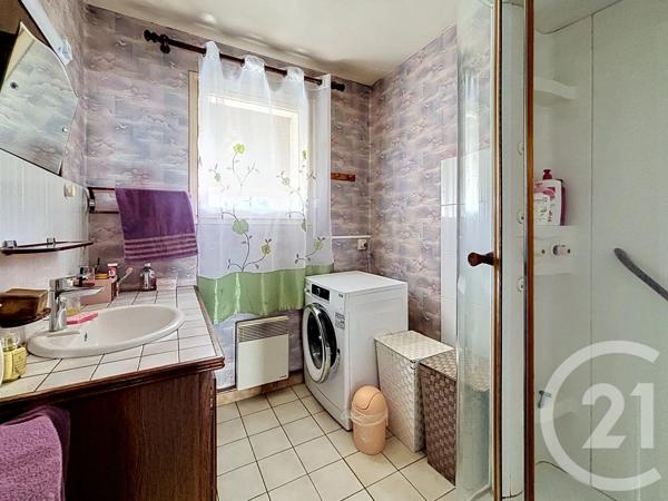 Maison à vendre  4 pièces - 82,60 m 2   MOZAC  - 63