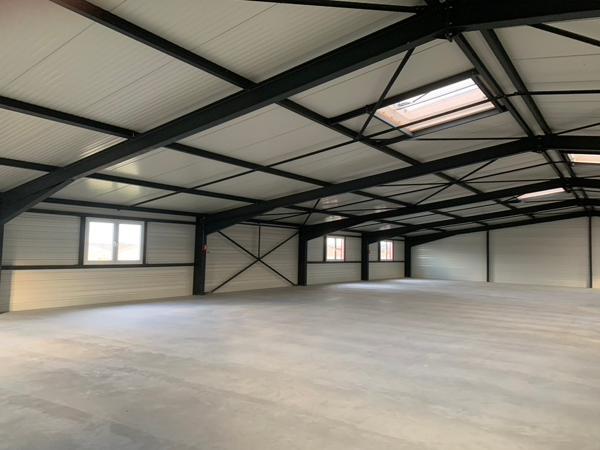 FESSENHEIM 68740, au coeur du futur Technopôle, local d'activités 1200 m2 en ZA, sur un parc de 5000 m2