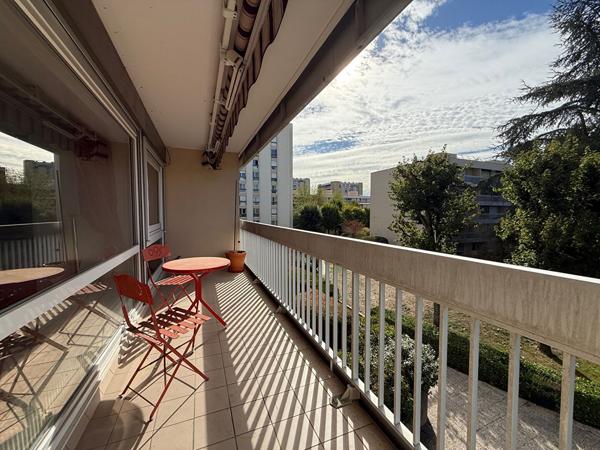 Appartement ELANCOURT 4 pièces 80m²