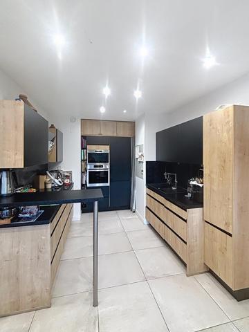 APPARTEMENT DE STANDING ENTRE FORET ET CENTRE VILLE