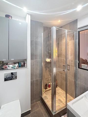 APPARTEMENT DE STANDING ENTRE FORET ET CENTRE VILLE