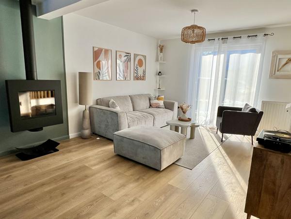 A VENDRE à TRELAZE Maison 145 m² avec 5 chambres, garage et jardin !