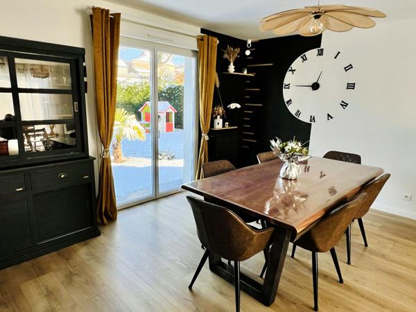 A VENDRE à TRELAZE Maison 145 m² avec 5 chambres, garage et jardin !