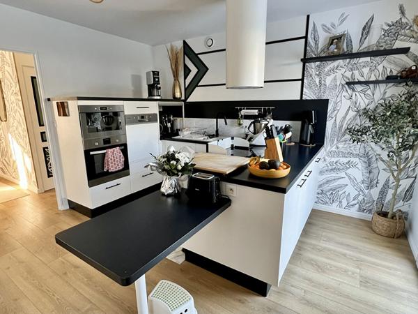 A VENDRE à TRELAZE Maison 145 m² avec 5 chambres, garage et jardin !