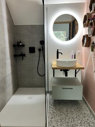 A VENDRE à TRELAZE Maison 145 m² avec 5 chambres, garage et jardin !