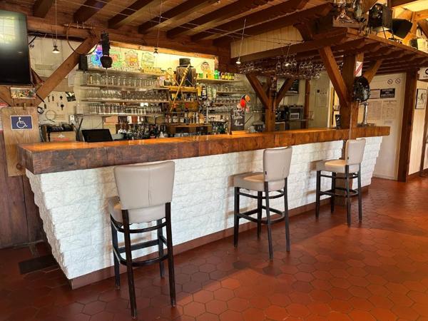 MURS BAR RESTAURANT