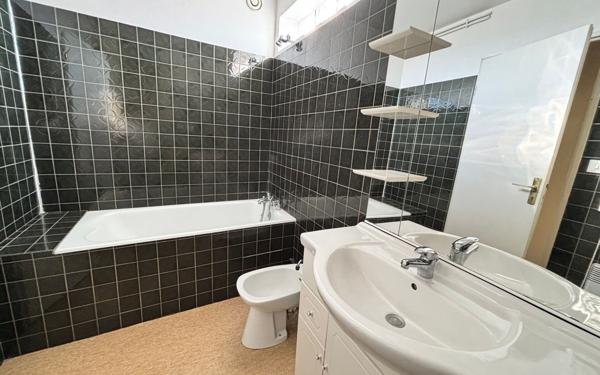 Appartement à vendre    3 pièces •  Tarbes