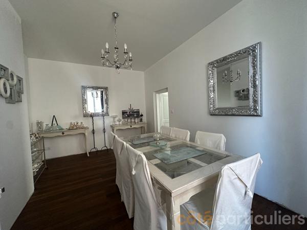 Vente
                Immeuble167 m² - ST AMAND MONTROND (18200)