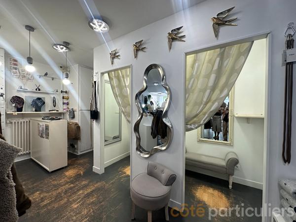Vente
                Immeuble167 m² - ST AMAND MONTROND (18200)