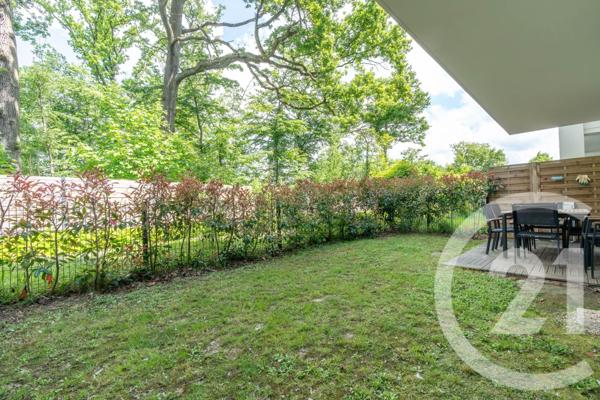 Appartement F3 à vendre  3 pièces - 61,70 m2 LE PLESSIS TREVISE - 94