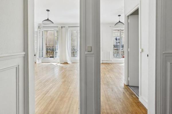 Vente - Appartement 2 pièces 35 m 2 Paris (75018)