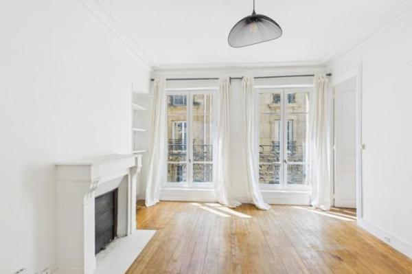 Vente - Appartement 2 pièces 35 m 2 Paris (75018)