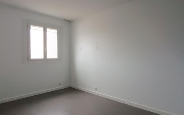 Appartement à vendre    4 pièces • 90 m2 Six-Fours-les-Plages