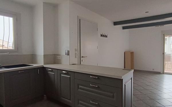 Appartement à vendre    4 pièces • 90 m2 Six-Fours-les-Plages