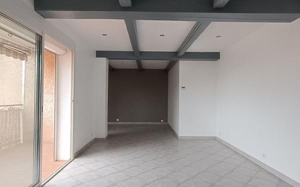 Appartement à vendre    4 pièces • 90 m2 Six-Fours-les-Plages