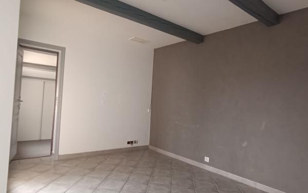 Appartement à vendre    4 pièces • 90 m2 Six-Fours-les-Plages